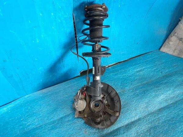 Front Right Strut Assembly TOYOTA Camry 2014 DAA-AVV50 4851080830