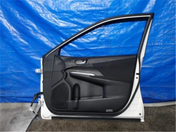 Front Right Door Assembly TOYOTA Camry 2011 DAA-AVV50
