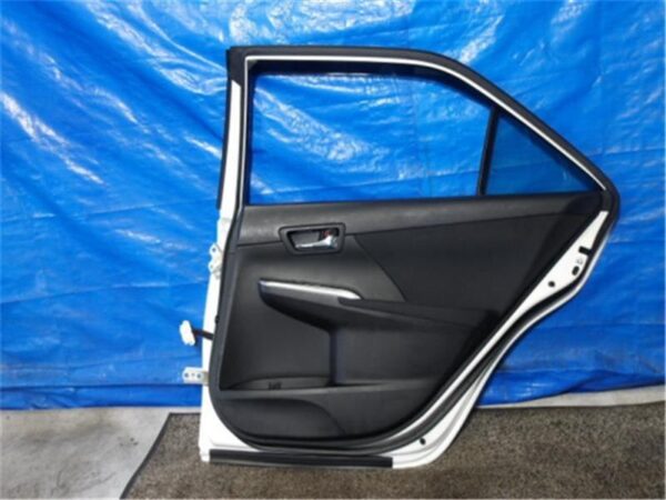 Rear Right Door Assembly TOYOTA Camry 2011 DAA-AVV50